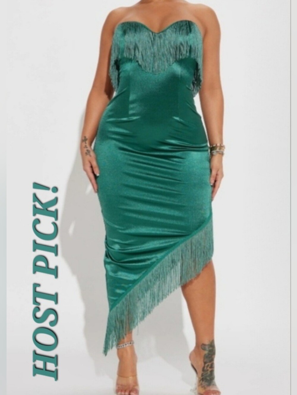 HP 🎉 NWT Fringe Asymetrical Strapless Dress 💚